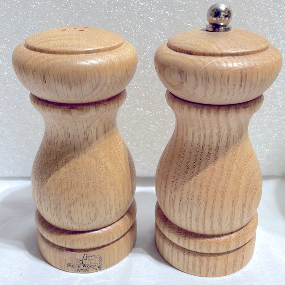 Salt & Pepper Wood Shakers